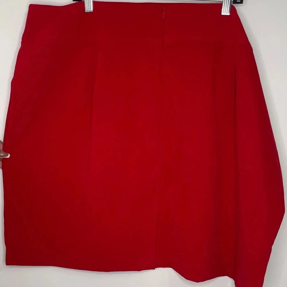 Avenue Faux Suede Skirt in Red in Size 26 - Picture 5 of 7